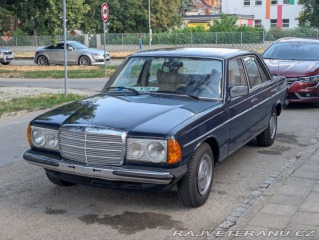 Mercedes-Benz 200 W123 1979