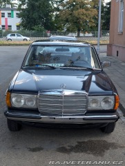 Mercedes-Benz 200 W123 1979