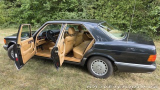 Mercedes-Benz 300 W126 300SE 1990