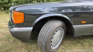 Mercedes-Benz 300 W126 300SE 1990
