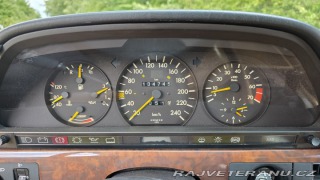 Mercedes-Benz 300 W126 300SE 1990