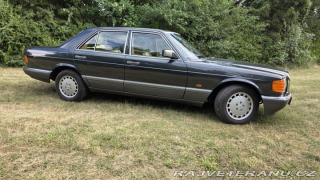 Mercedes-Benz 300 W126 300SE 1990