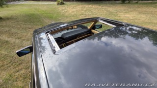 Mercedes-Benz 300 W126 300SE 1990