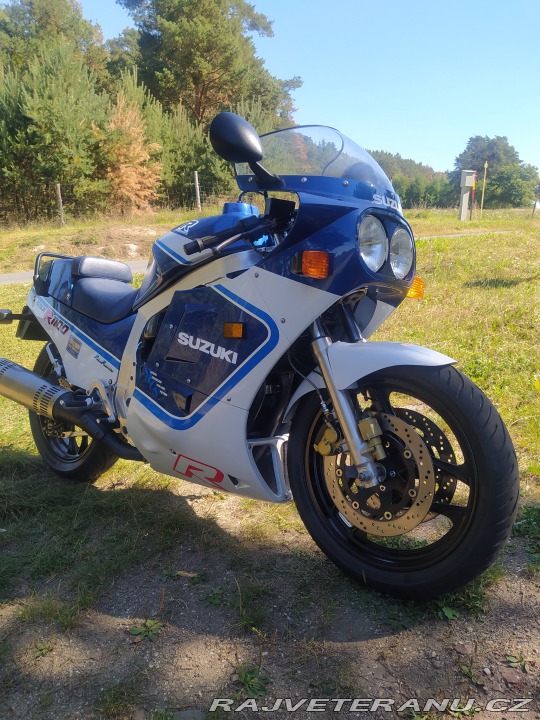Suzuki Ostatní modely GSX-R 1100 1987