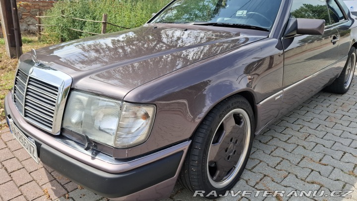 Mercedes-Benz 300 300CE W124 1991