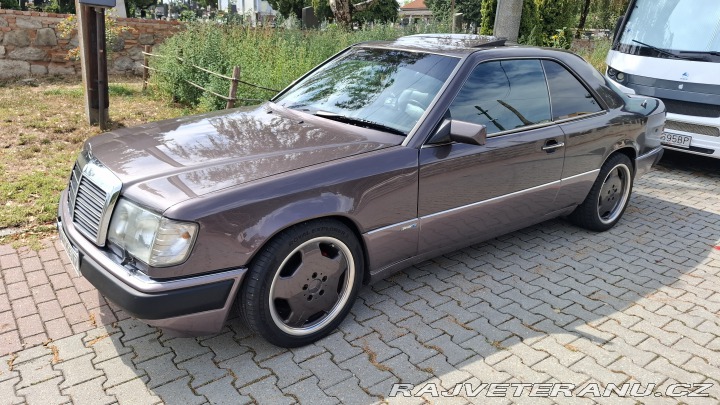 Mercedes-Benz 300 300CE W124 1991