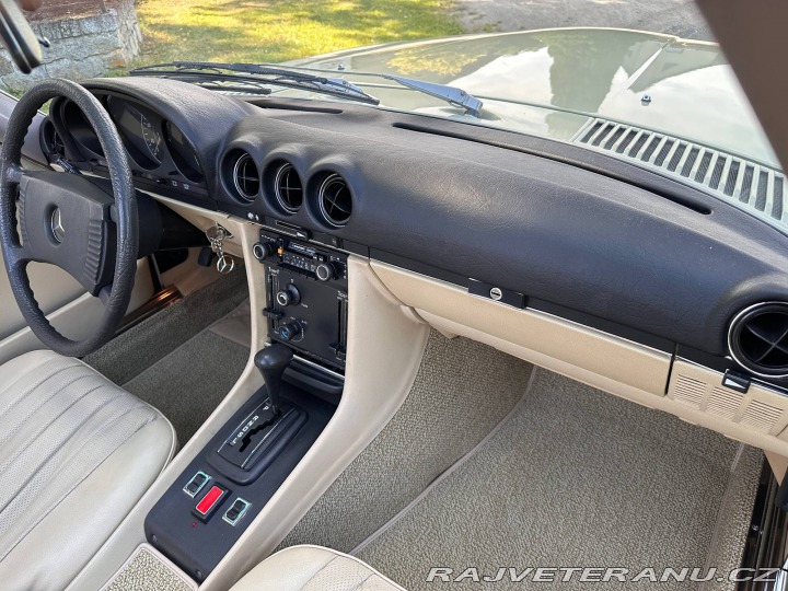 Mercedes-Benz 450 SL R107 1976