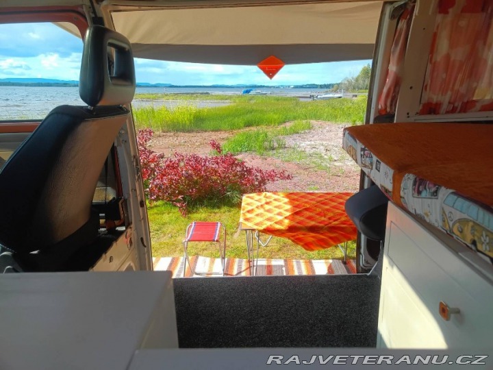 Volkswagen T2 Transporter T2 Camper 1975