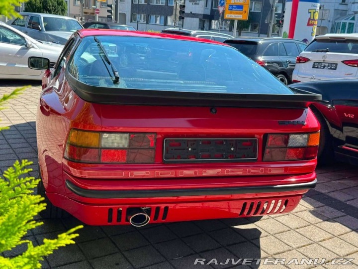 Porsche 944 1984