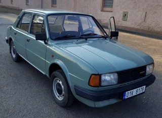 Škoda 120 742