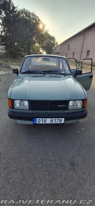 Škoda 120 742 1987