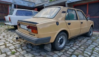Škoda 120 742
