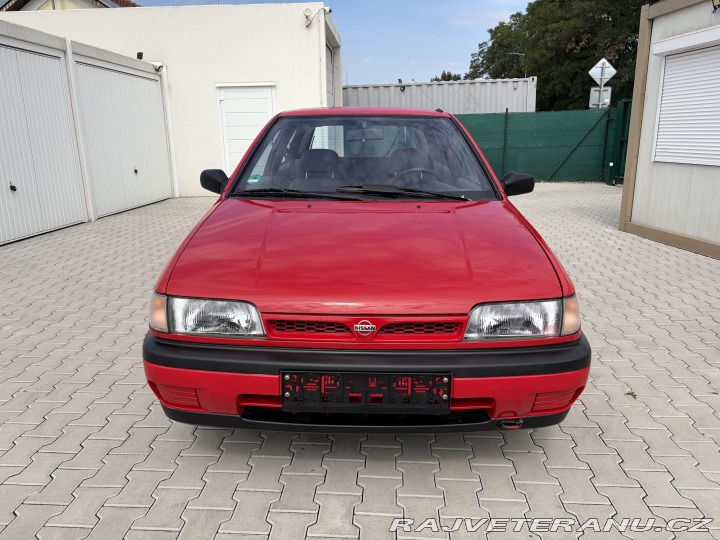 Nissan Sunny N14 1992