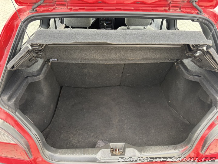 Nissan Sunny N14 1992