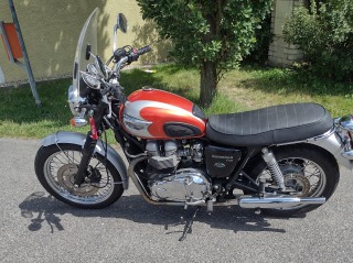 Triumph Bonneville T100
