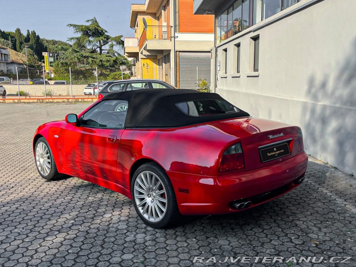 Maserati Spyder 2002