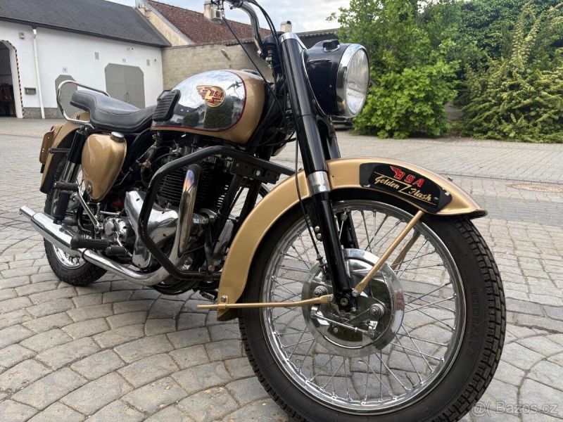 BSA A10 Golden Flasch