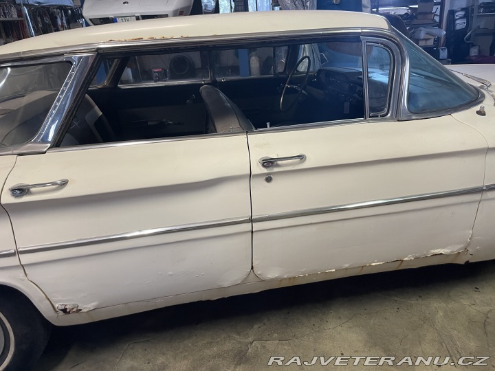 Oldsmobile 88 dynamic 4 door flattop 1960