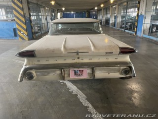 Oldsmobile 88 dynamic 4 door flattop 1960