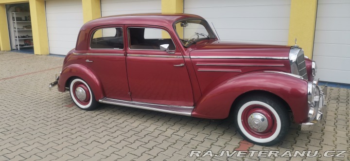 Mercedes-Benz 220 W187 1952
