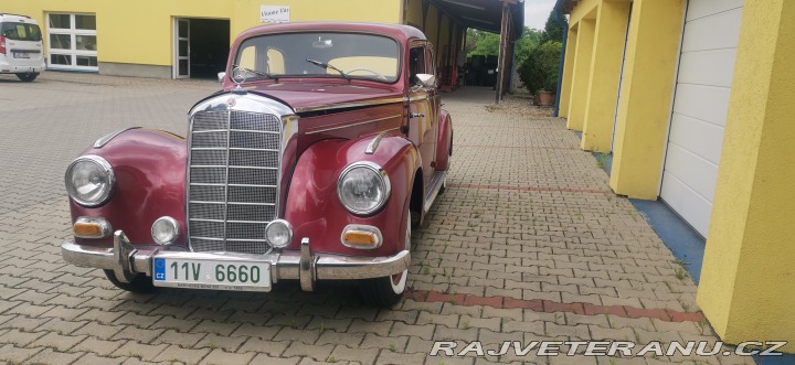 Mercedes-Benz 220 W187 1952