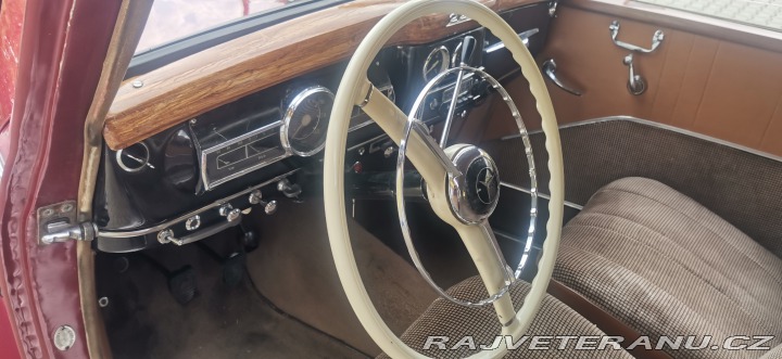 Mercedes-Benz 220 W187 1952