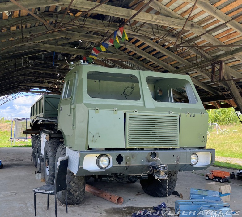 Tatra 813 Kolos