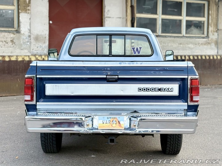 Dodge D 150 ROYAL SE 1986