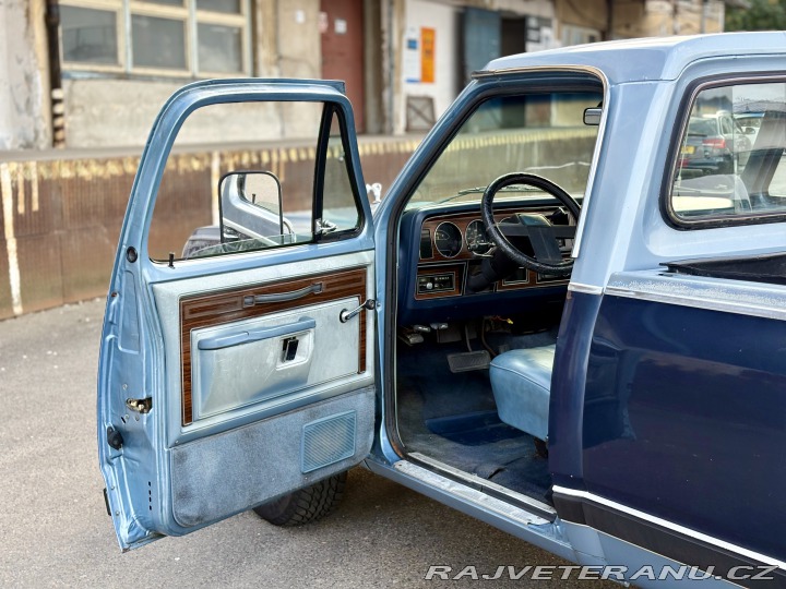 Dodge D 150 ROYAL SE 1986