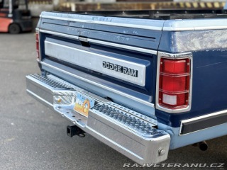 Dodge D 150 ROYAL SE 1986