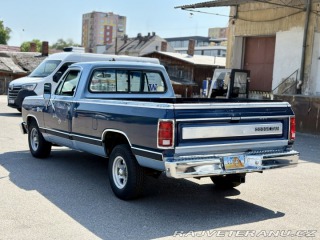 Dodge D 150 ROYAL SE 1986