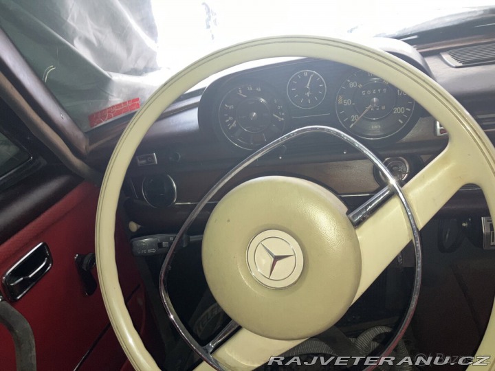Mercedes-Benz 250 w108 250SE 1967