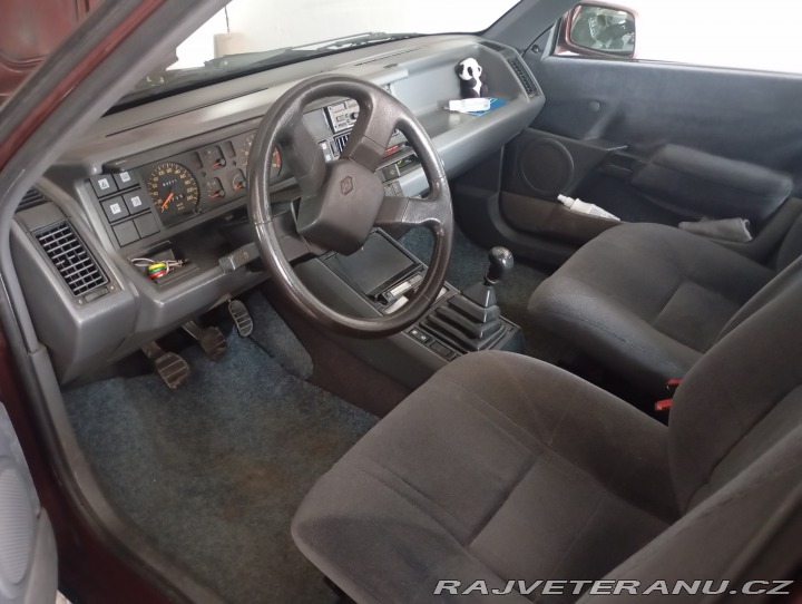 Renault 21  1989