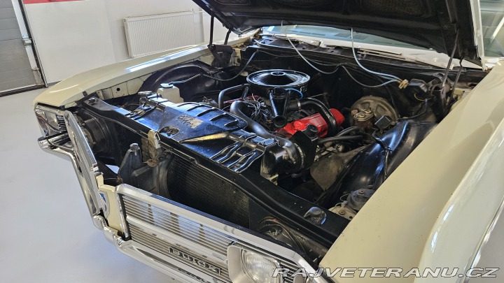 Buick LeSabre -vynikající orig. stav 1968