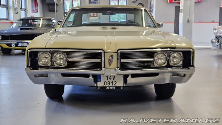 Buick LeSabre -vynikající orig. stav 1968