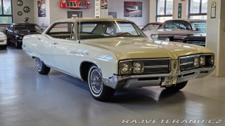 Buick LeSabre -vynikající orig. stav 1968