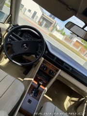 Mercedes-Benz 230 1987