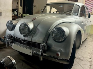 Tatra 87 