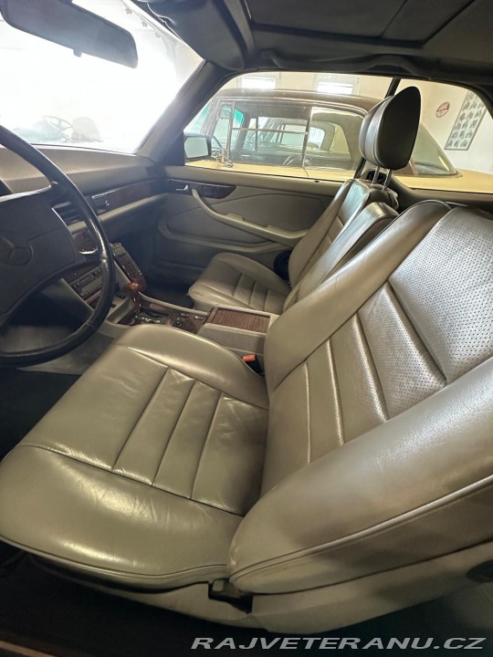 Mercedes-Benz 560 W126 1987