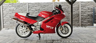 Honda  VFR 750F
