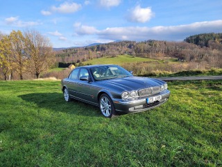 Jaguar XJR X350