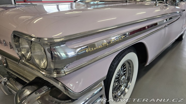 Oldsmobile 98 371 V8 Rocket 1958