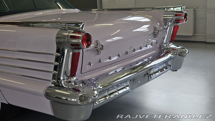 Oldsmobile 98 371 V8 Rocket 1958