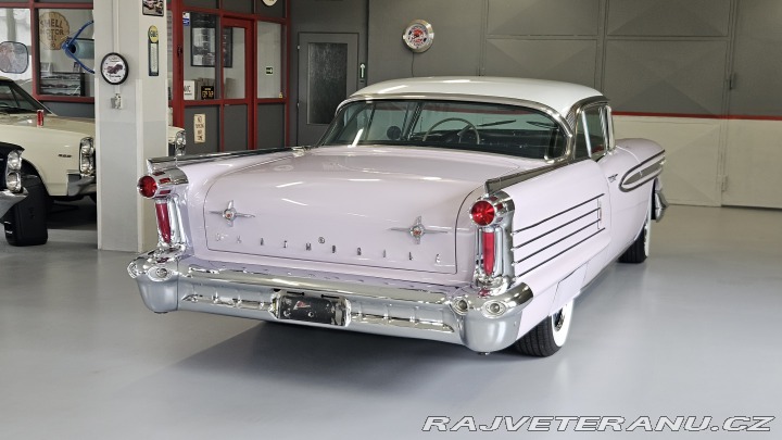 Oldsmobile 98 371 V8 Rocket 1958