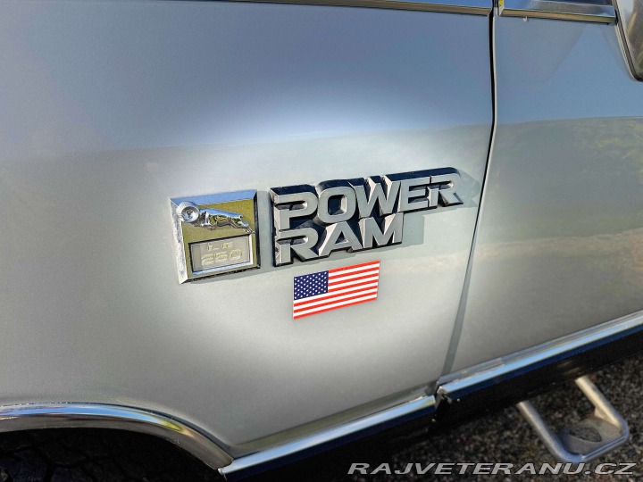 Dodge RAM W250 LE | 5.2 V8 | 4×4 1988