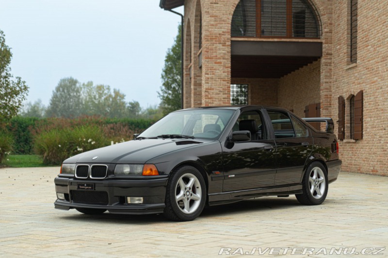 BMW 3 318 IS RACING
