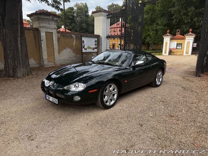 Jaguar XKR 4,0   kompresor 2001