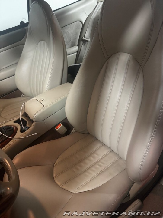 Jaguar XKR 4,0   kompresor 2001
