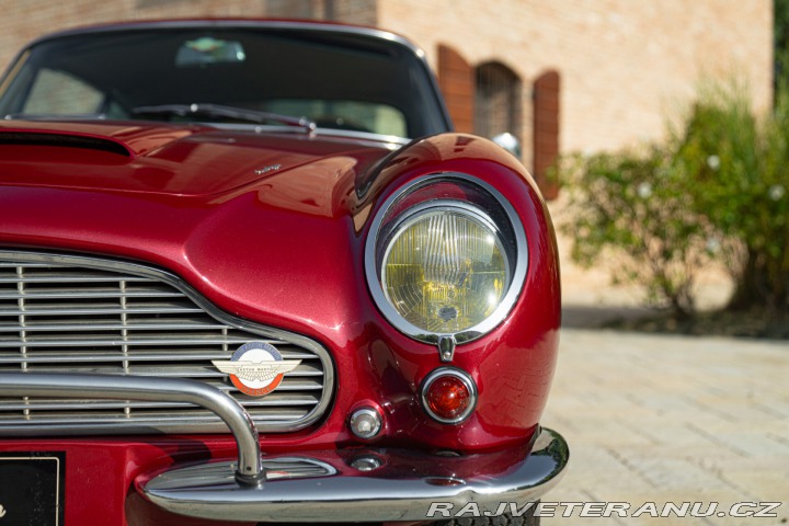 Aston Martin DB DB6 SPORTS SALOON 1968