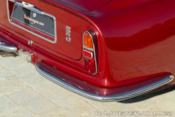 Aston Martin DB DB6 SPORTS SALOON 1968